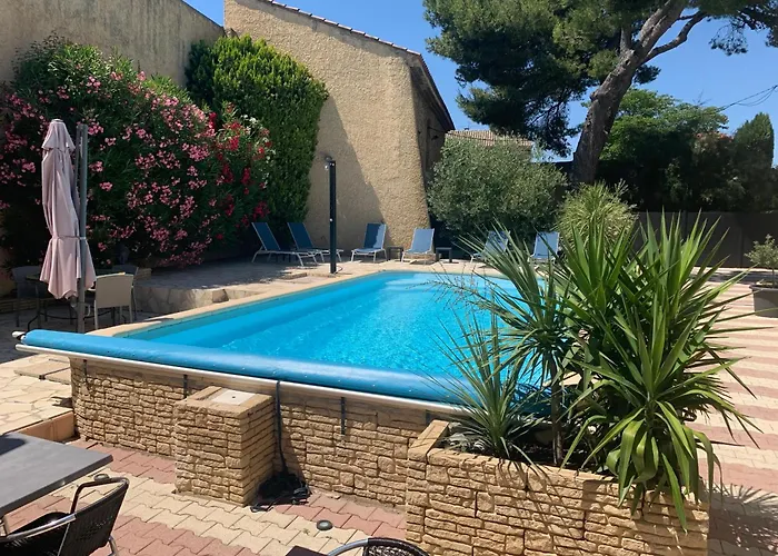 Logis Hotel La Bastide D\'Entraigues