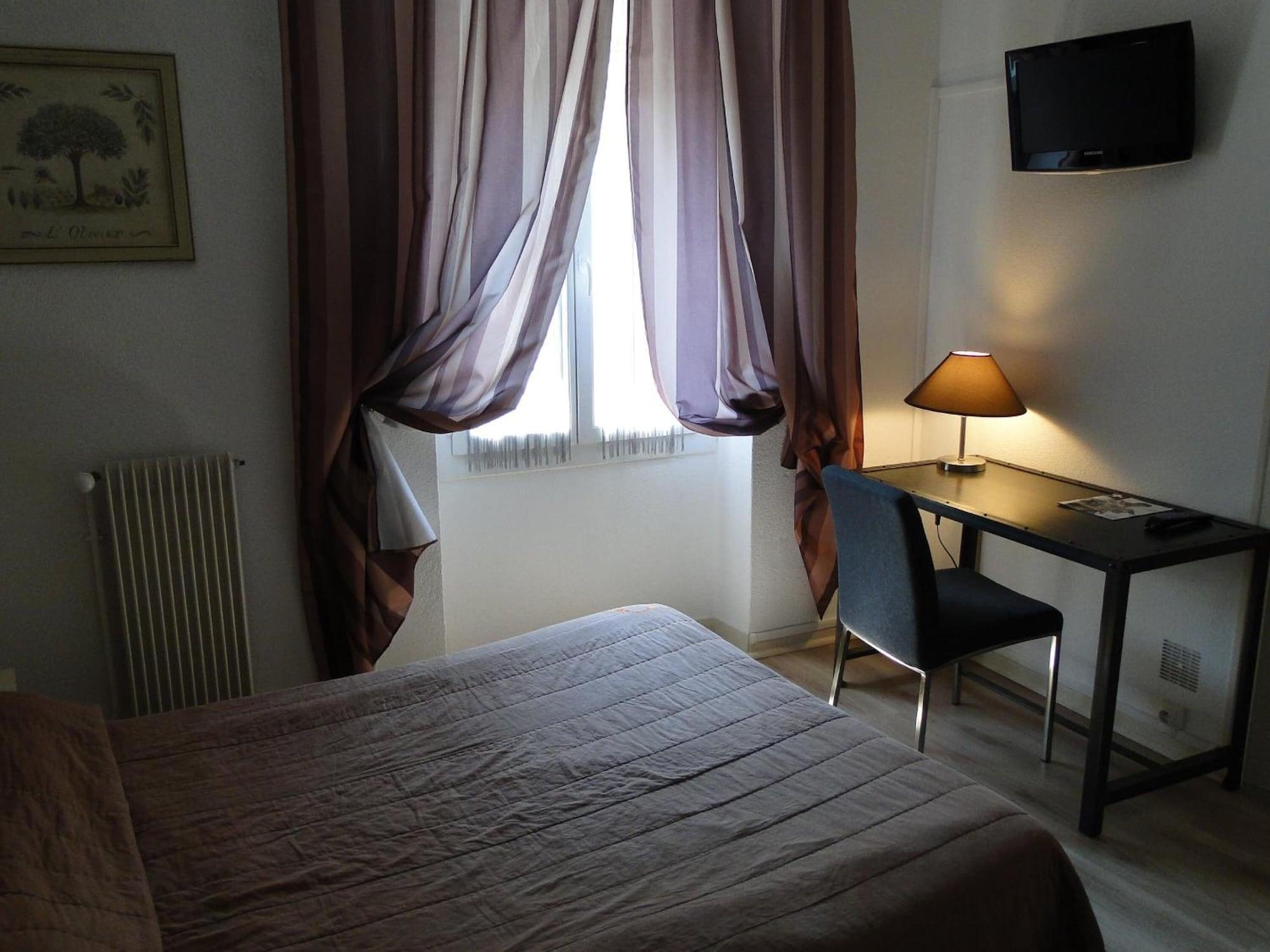 Hotel La Bastide D'entraigues 3*