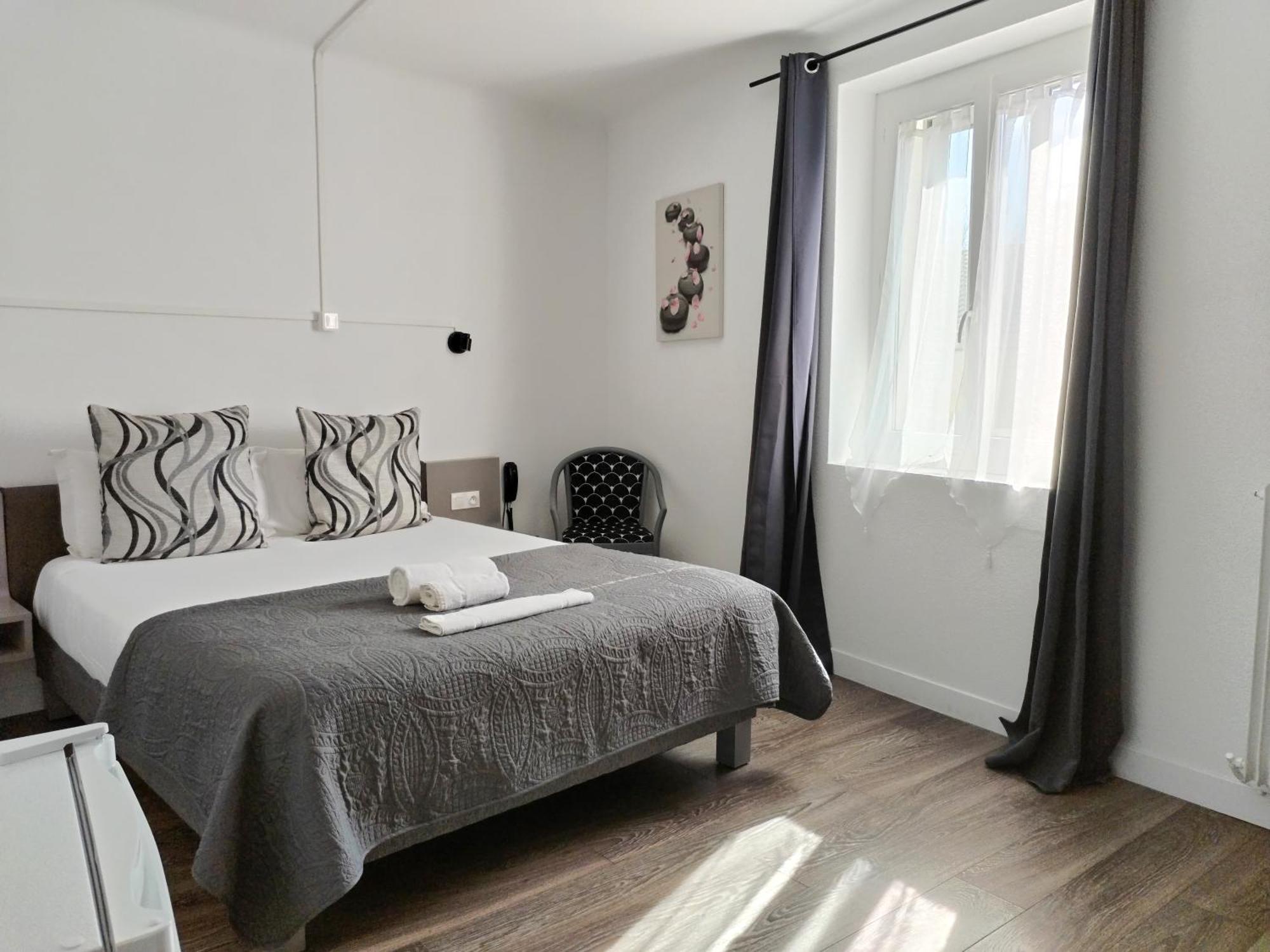Hotel La Bastide D'entraigues 3*